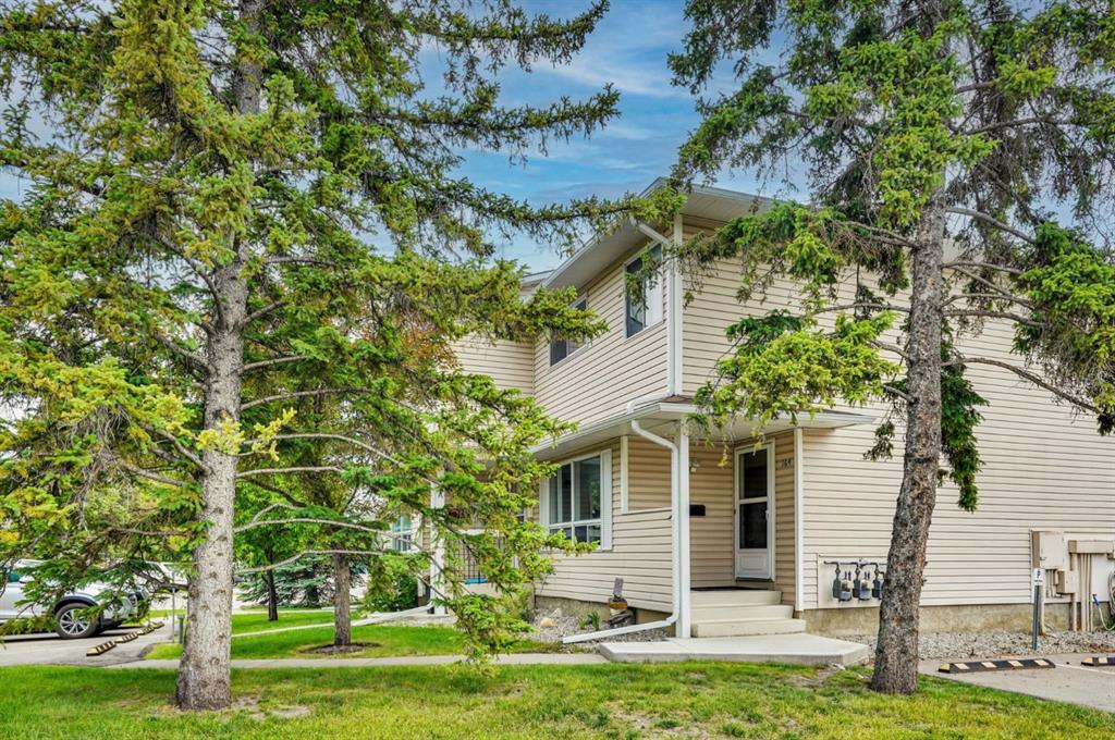 Picture of 164 Woodsman Lane , Calgary Real Estate Listing