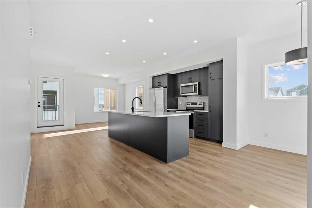 Picture of 1207, 25 Wildwoods Court SW, Airdrie Real Estate Listing