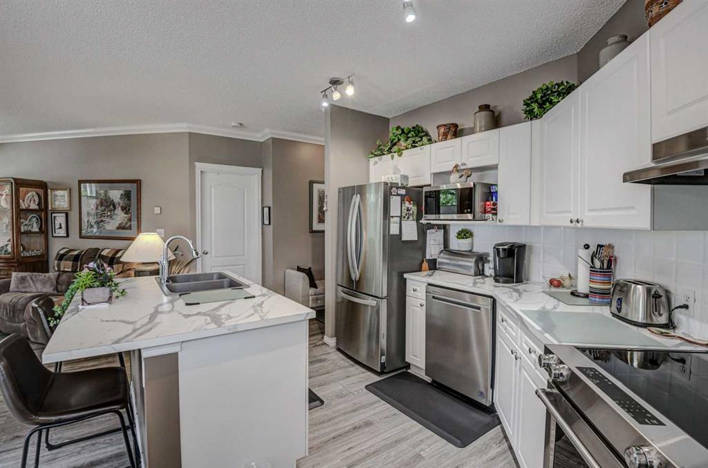 Picture of 114, 78 Prestwick Gardens SE, Calgary Real Estate Listing