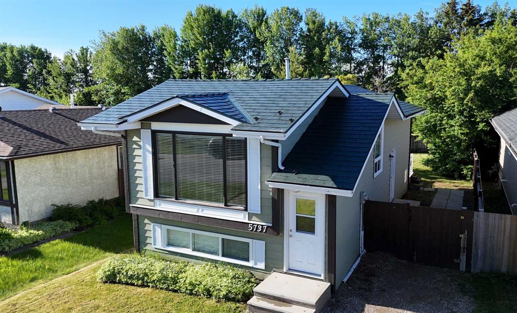 Picture of 5737 9 Avenue , Edson Real Estate Listing