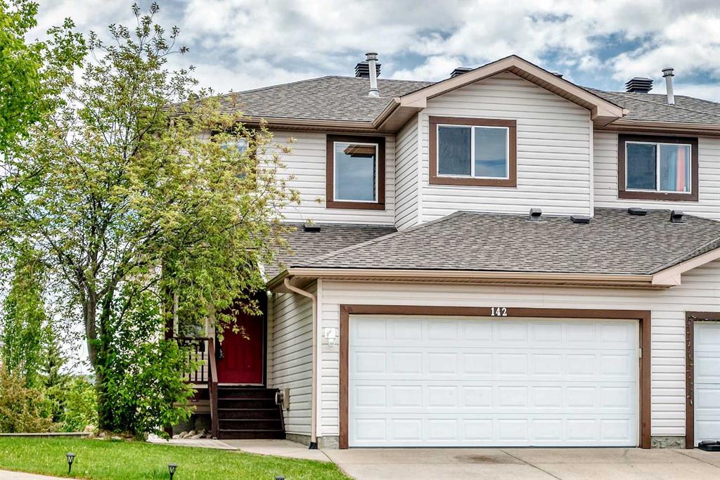 Picture of 142 Quigley Close , Cochrane Real Estate Listing