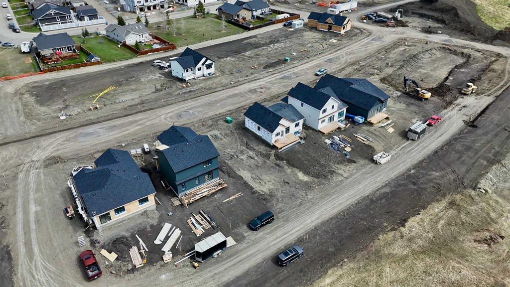 Picture of 355 FLARE Avenue SW, Diamond Valley Real Estate Listing