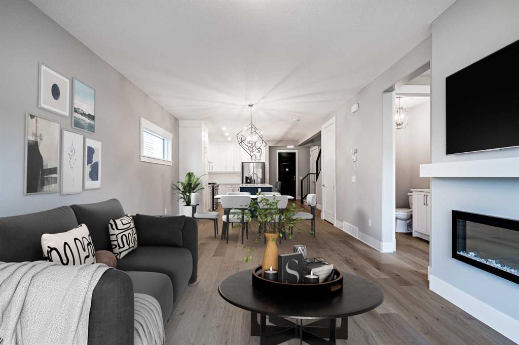Picture of 925 Reynolds Lane SW, Airdrie Real Estate Listing