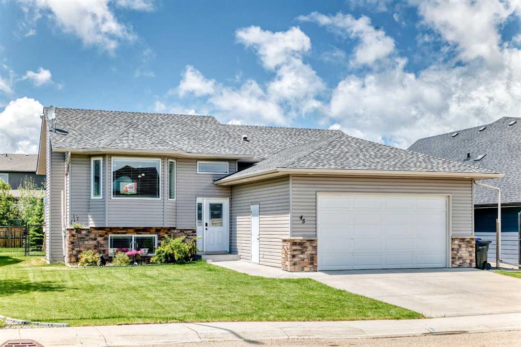Picture of 45 Vantage Crescent , Olds Real Estate Listing