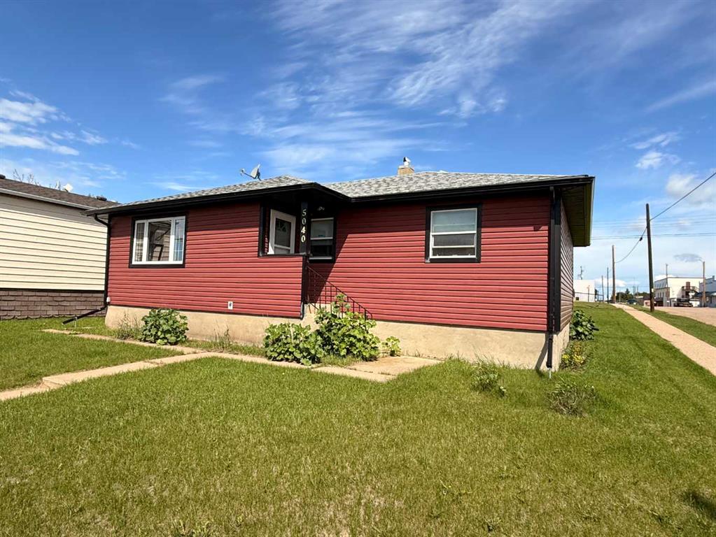 Picture of 5040 48TH Street , Hardisty Real Estate Listing
