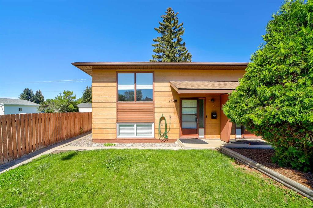 Picture of 1320 13 Street N, Lethbridge Real Estate Listing