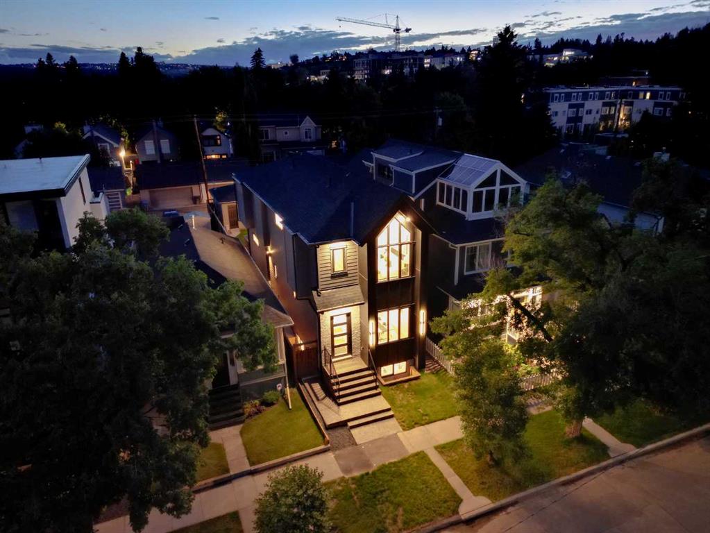 Picture of 727 15 Street NW, Calgary Real Estate Listing