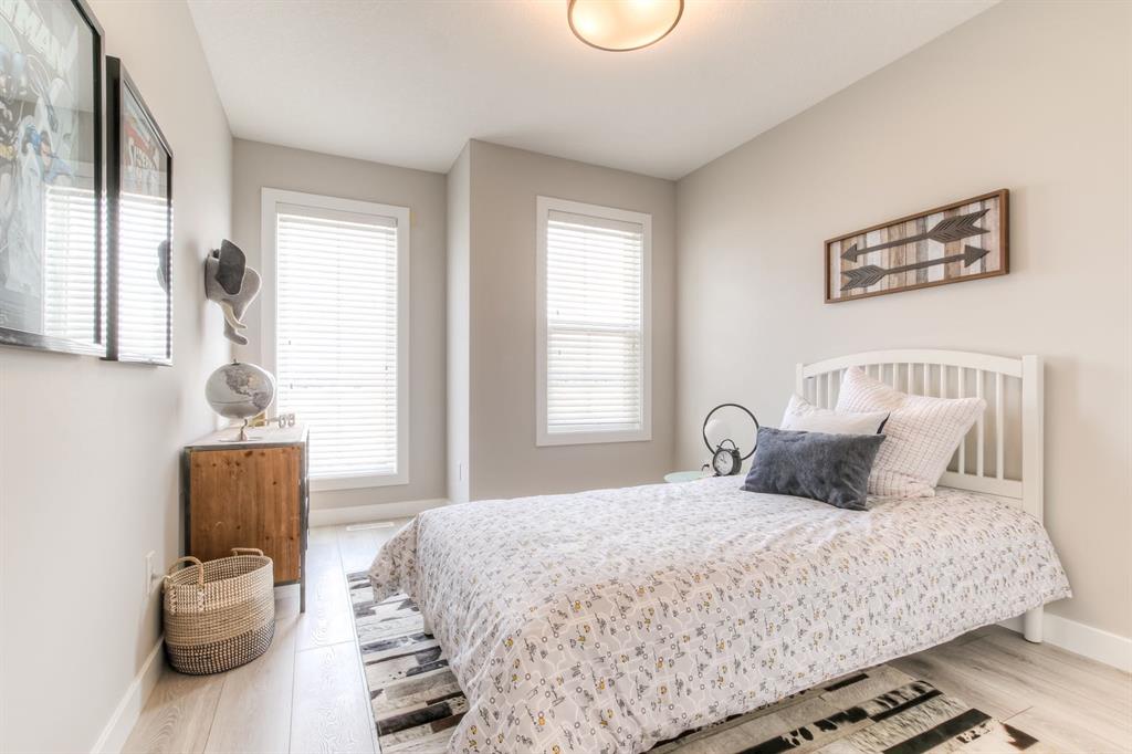 Picture of 134 Rangeview Path SE, Calgary Real Estate Listing
