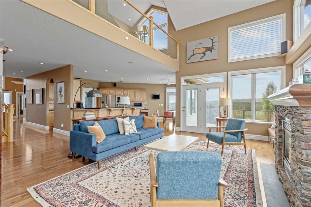 Picture of 13 Discovery Rise SW, Calgary Real Estate Listing