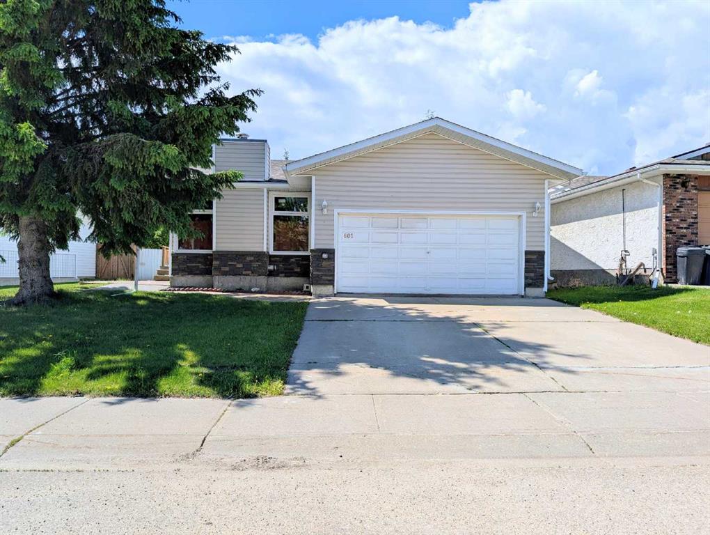 Picture of 601 13 Avenue SE, Slave Lake Real Estate Listing