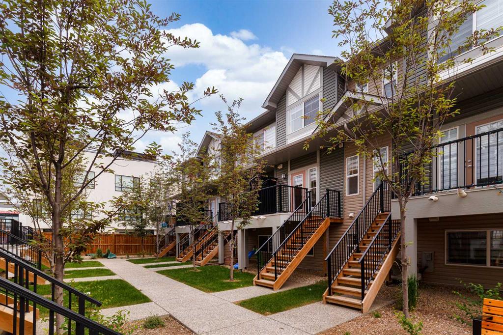 Picture of 930 Sage Hill Grove NW, Calgary Real Estate Listing