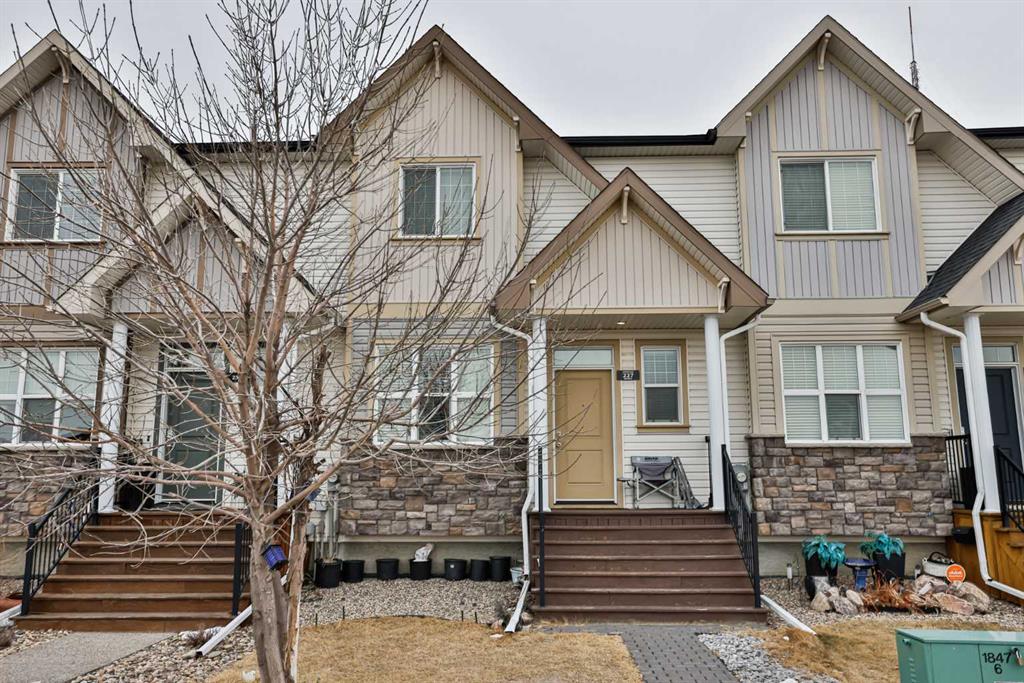 Picture of 227 Lynx Road  N, Lethbridge Real Estate Listing