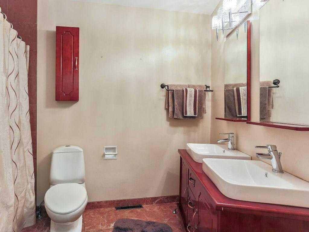 Picture of 4604 Brisebois Drive NW, Calgary Real Estate Listing