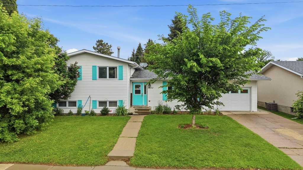 Picture of 5632 48 Avenue , Lacombe Real Estate Listing