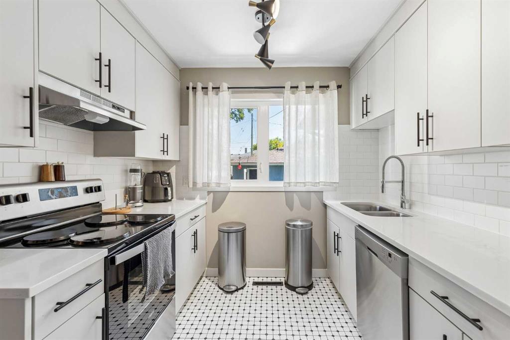 Picture of 4936 Worcester Drive SW, Calgary Real Estate Listing