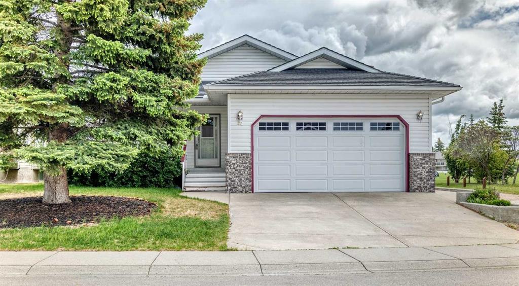 Picture of 30 Tipping Close SE, Airdrie Real Estate Listing