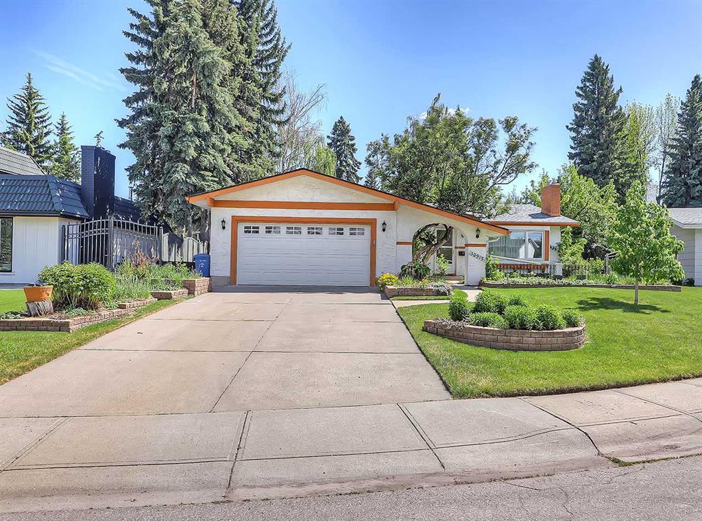Picture of 10915 Willowglen Place SE, Calgary Real Estate Listing