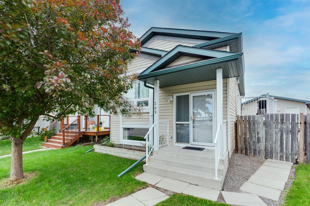 Picture of 209 Martin Crossing Way NE, Calgary Real Estate Listing