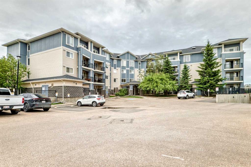 Picture of 414, 120 Country village Circle NE, Calgary Real Estate Listing