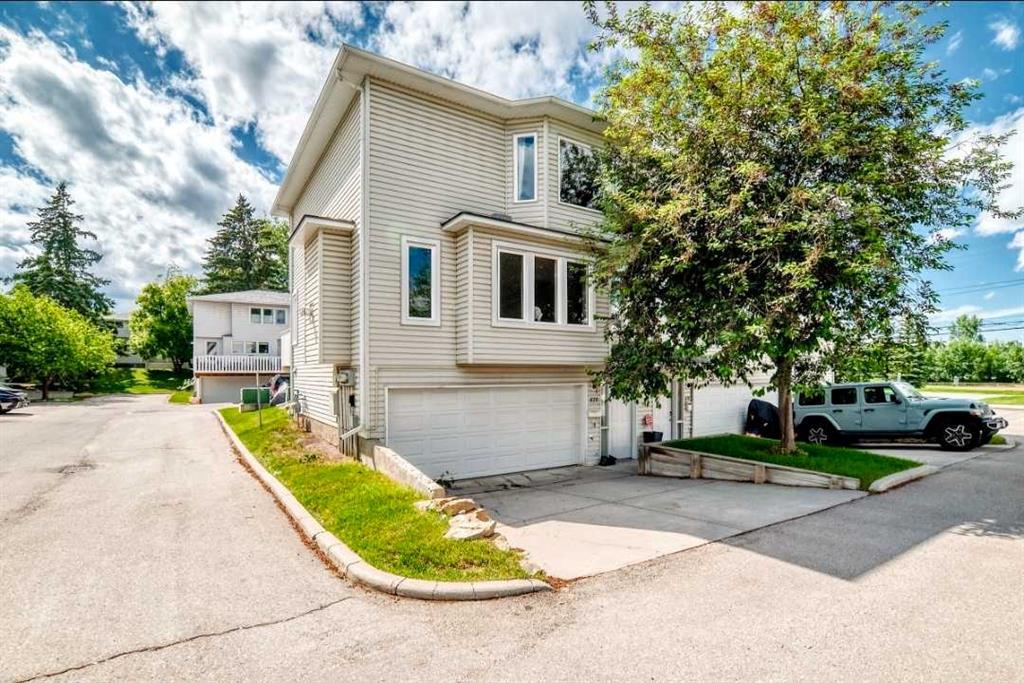 Picture of 672 Killarney Glen Court SW, Calgary Real Estate Listing