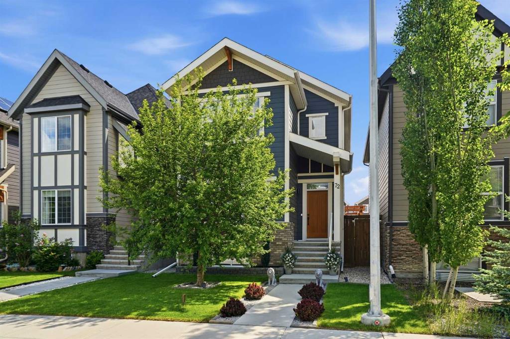 Picture of 72 Masters Manor SE, Calgary Real Estate Listing