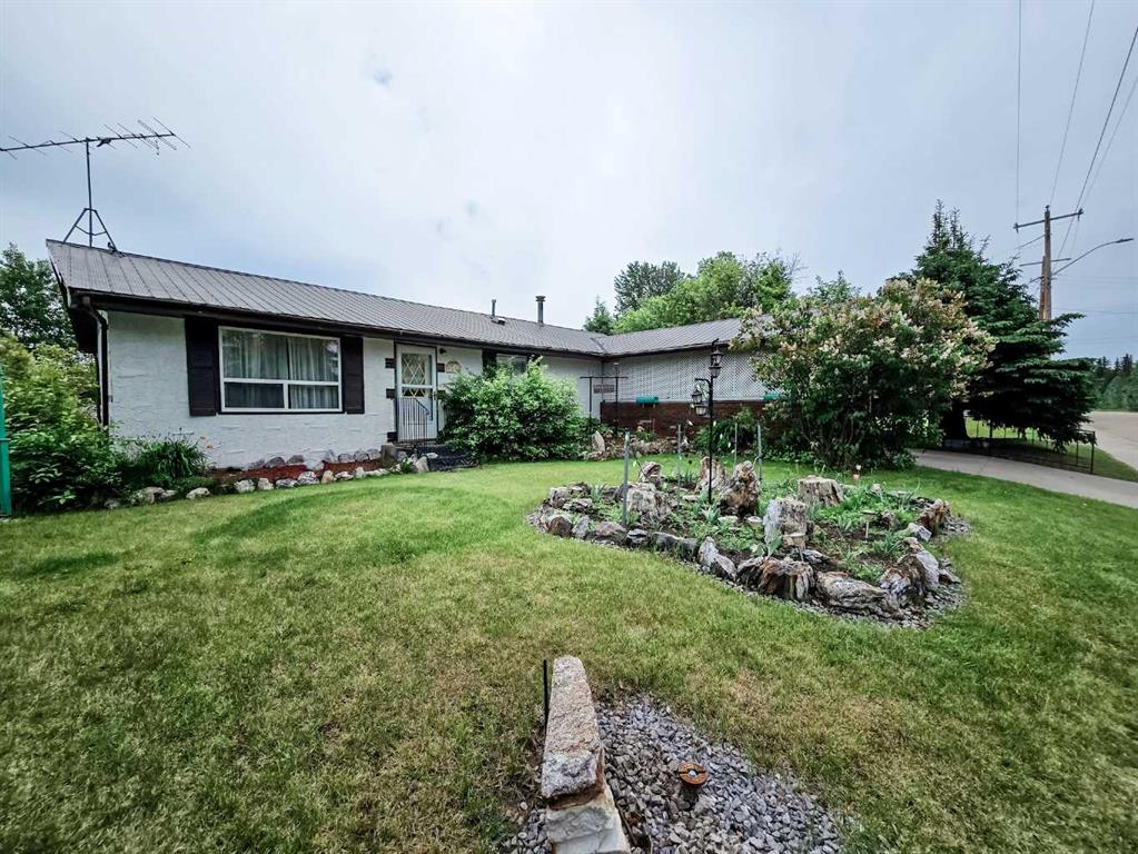 Picture of 5013 51 Street , Peers Real Estate Listing