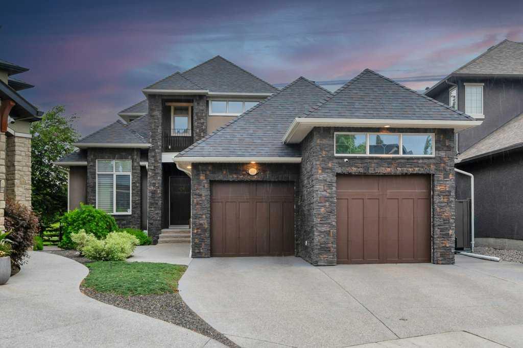 Picture of 377 Evergreen Circle SW, Calgary Real Estate Listing