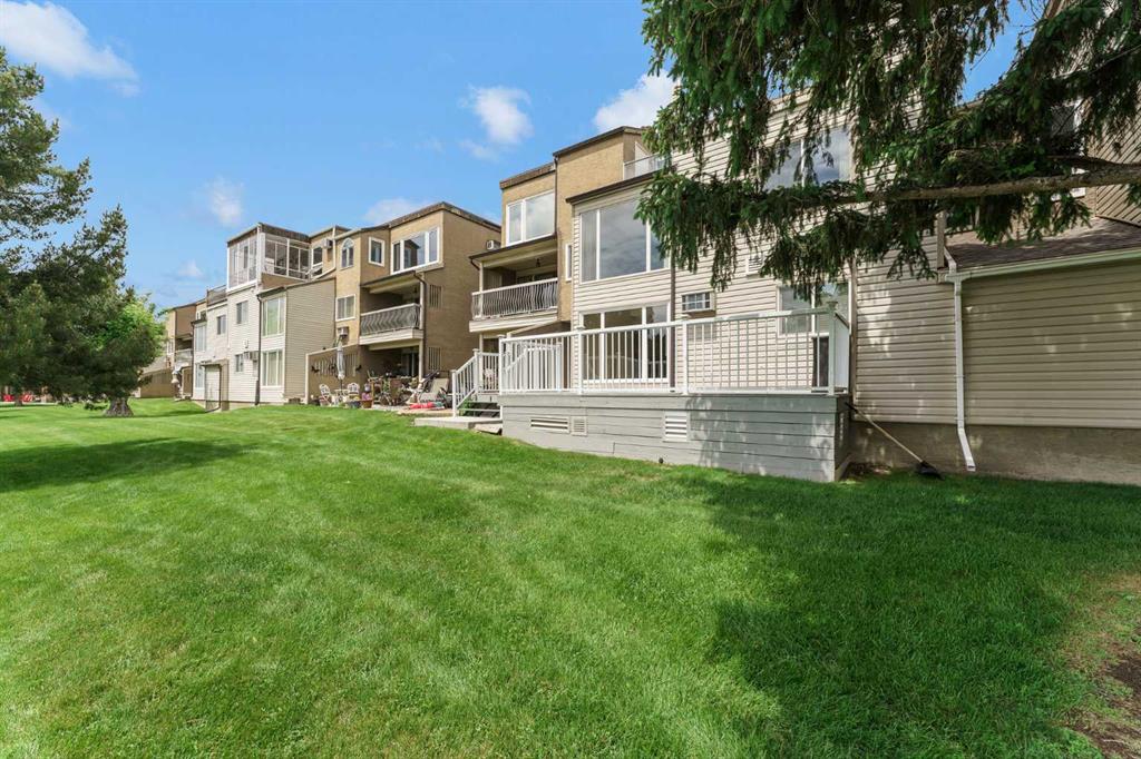 Picture of 105, 1051 3 Street NW, Medicine Hat Real Estate Listing