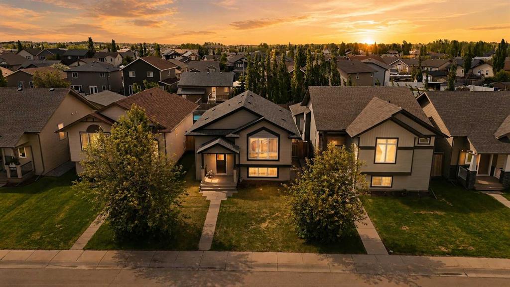 Picture of 364 Kingston Drive , Red Deer Real Estate Listing