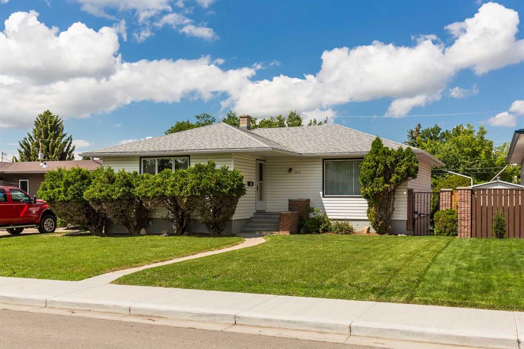 Picture of 2209 8A Avenue S, Lethbridge Real Estate Listing
