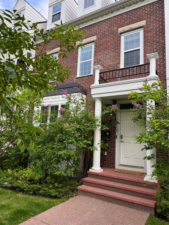Picture of 2821 Dallaire Avenue SW, Calgary Real Estate Listing