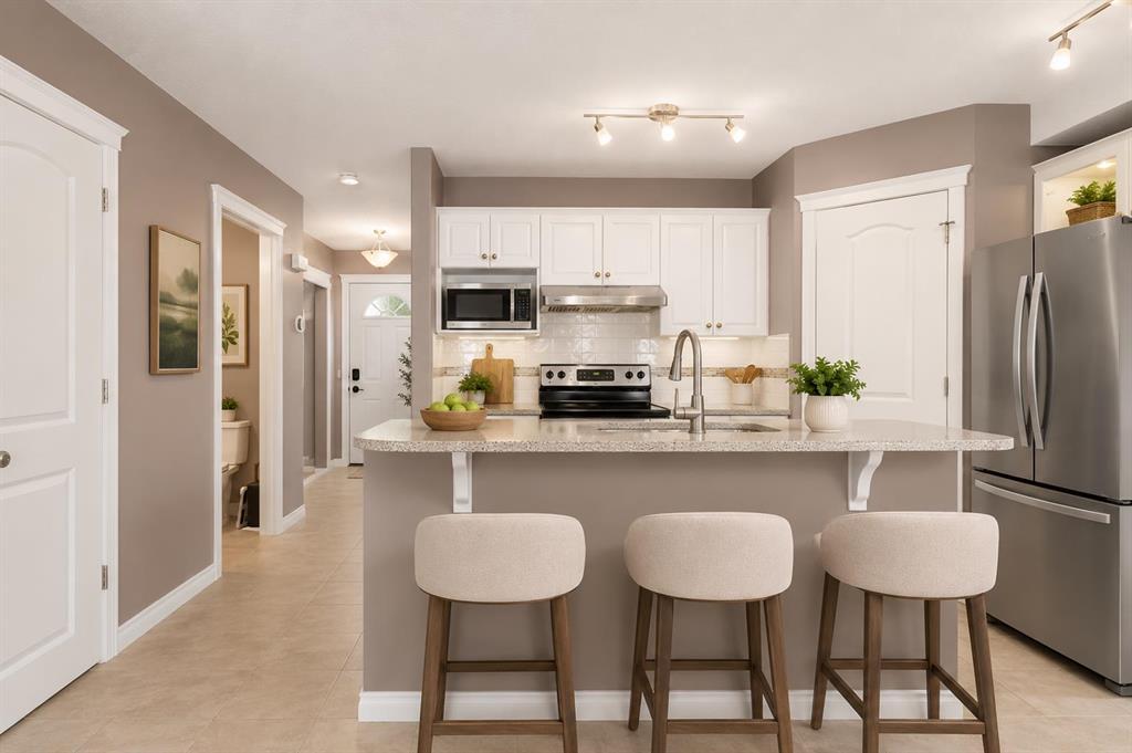 Picture of 30 Hidden Ranch Road NW, Calgary Real Estate Listing