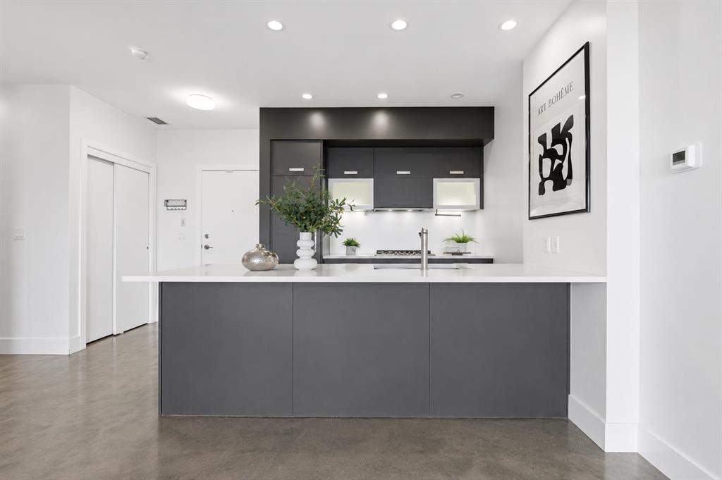 Picture of 607, 2505 17 Avenue SW, Calgary Real Estate Listing