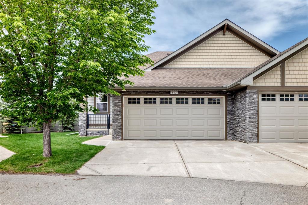 Picture of 113, 100 Coopers Common SW, Airdrie Real Estate Listing