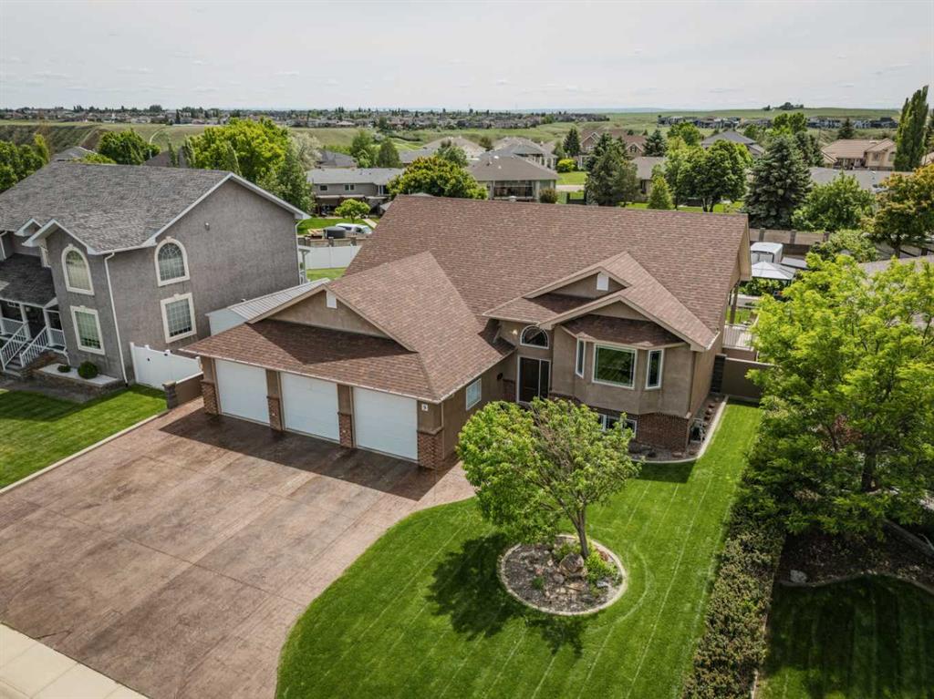 Picture of 9 Cottonwood Close SW, Medicine Hat Real Estate Listing