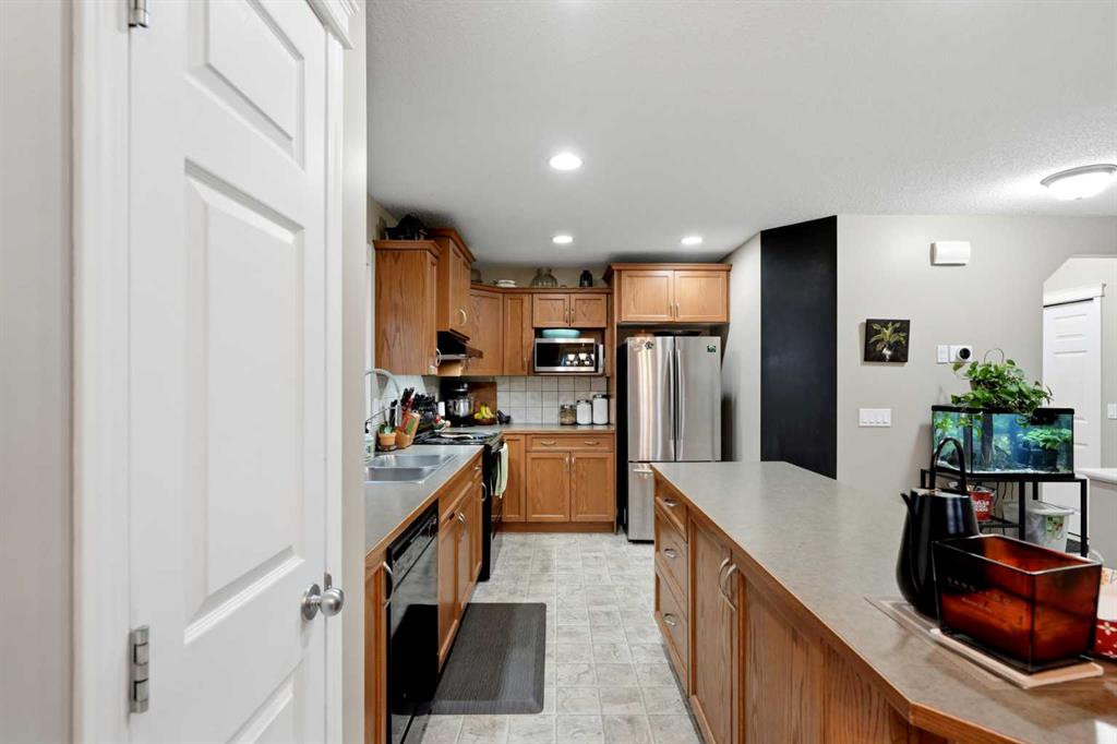 Picture of 2055 Reunion Boulevard NW, Airdrie Real Estate Listing