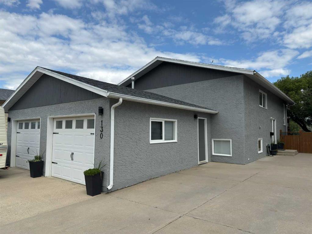 Picture of 130 Chippewa Crescent W, Lethbridge Real Estate Listing