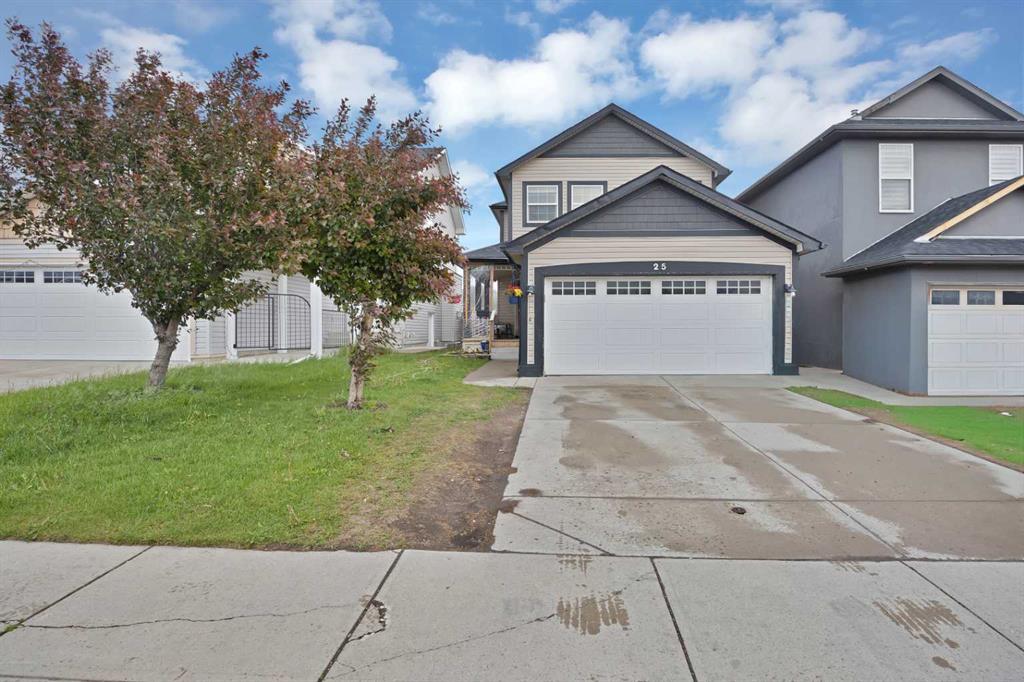 Picture of 25 Martha\'s Meadow Place NE, Calgary Real Estate Listing