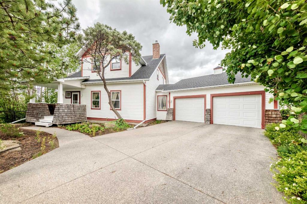 Picture of 10 Hidden Creek View NW, Calgary Real Estate Listing