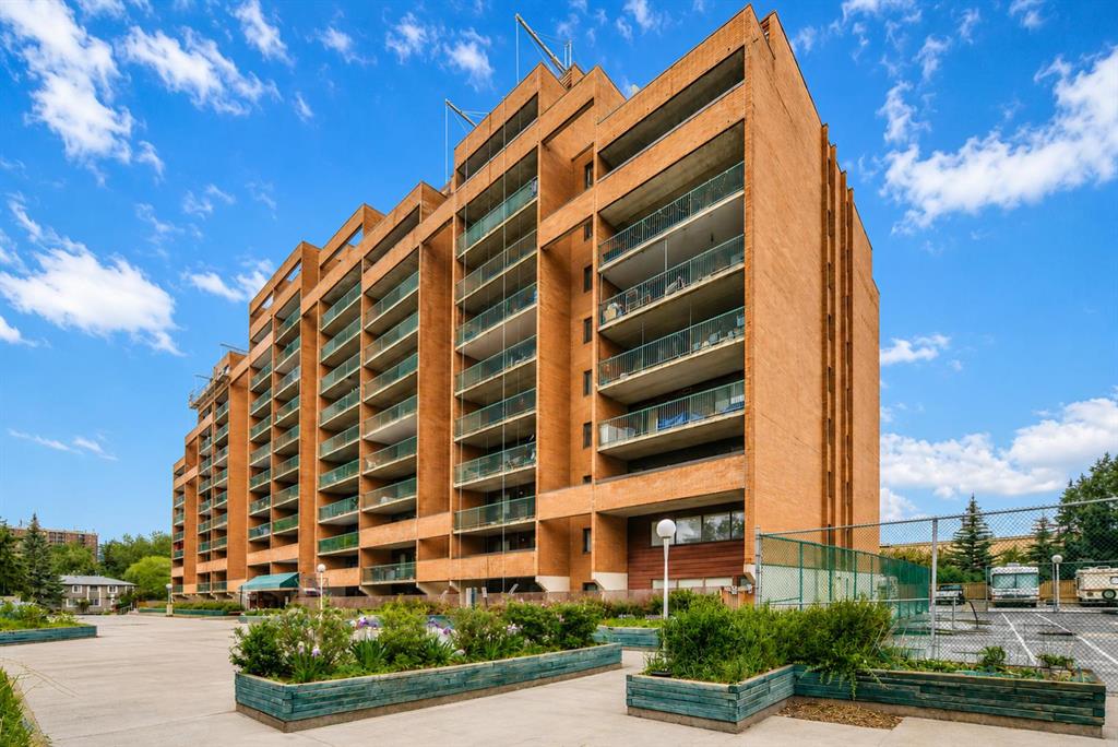 Picture of 106, 5204 Dalton Drive NW, Calgary Real Estate Listing
