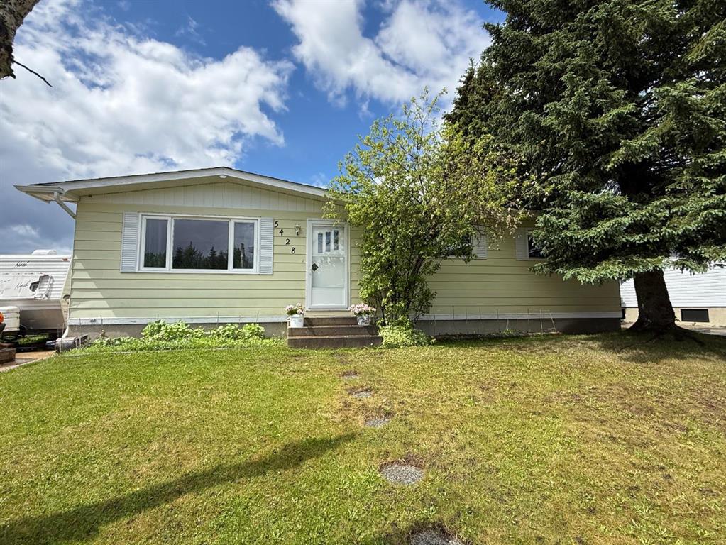Picture of 5428 Moosehorn Avenue , Swan Hills Real Estate Listing