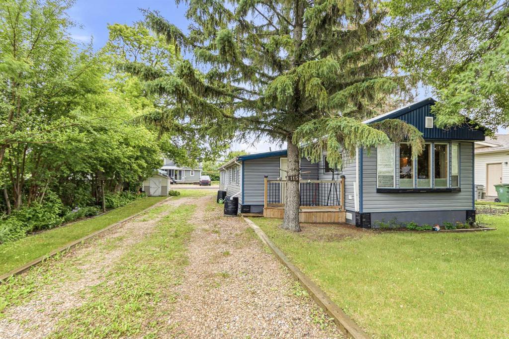 Picture of 115 1 Street W, Lashburn Real Estate Listing