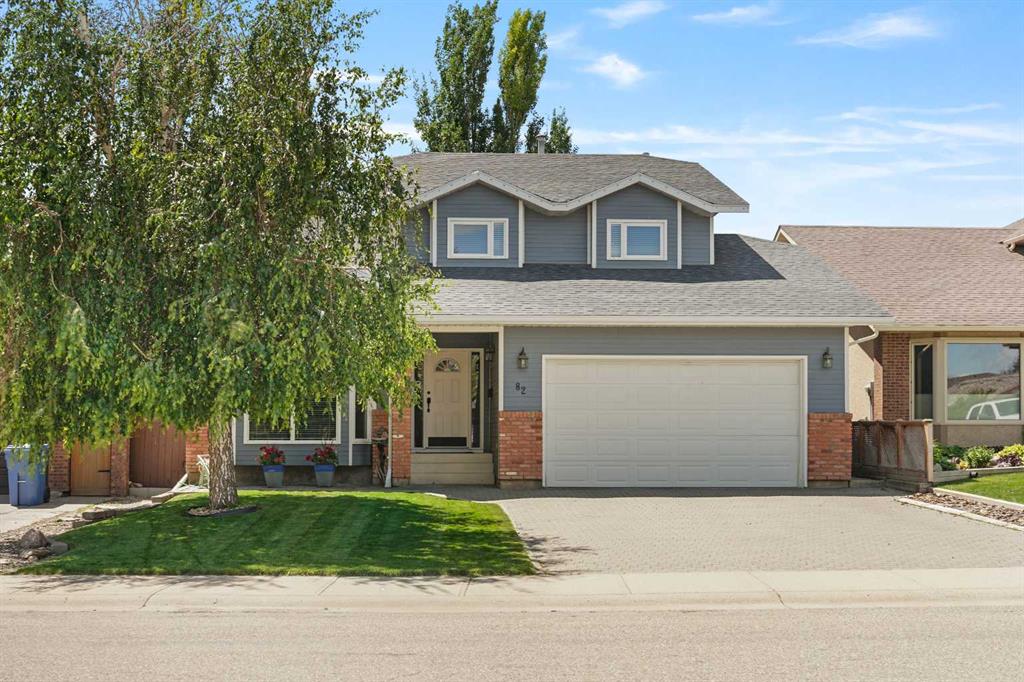 Picture of 82 Sherwood Boulevard W, Lethbridge Real Estate Listing