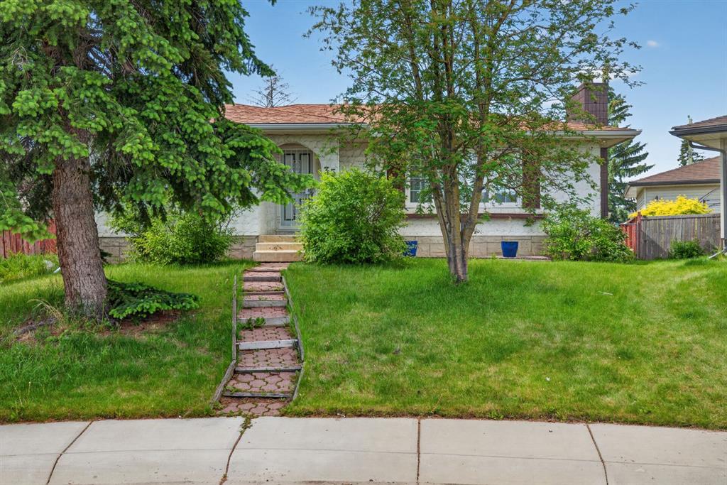 Picture of 35 Penworth Place SE, Calgary Real Estate Listing