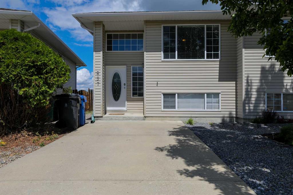 Picture of 857 Blackfoot Terrace W, Lethbridge Real Estate Listing