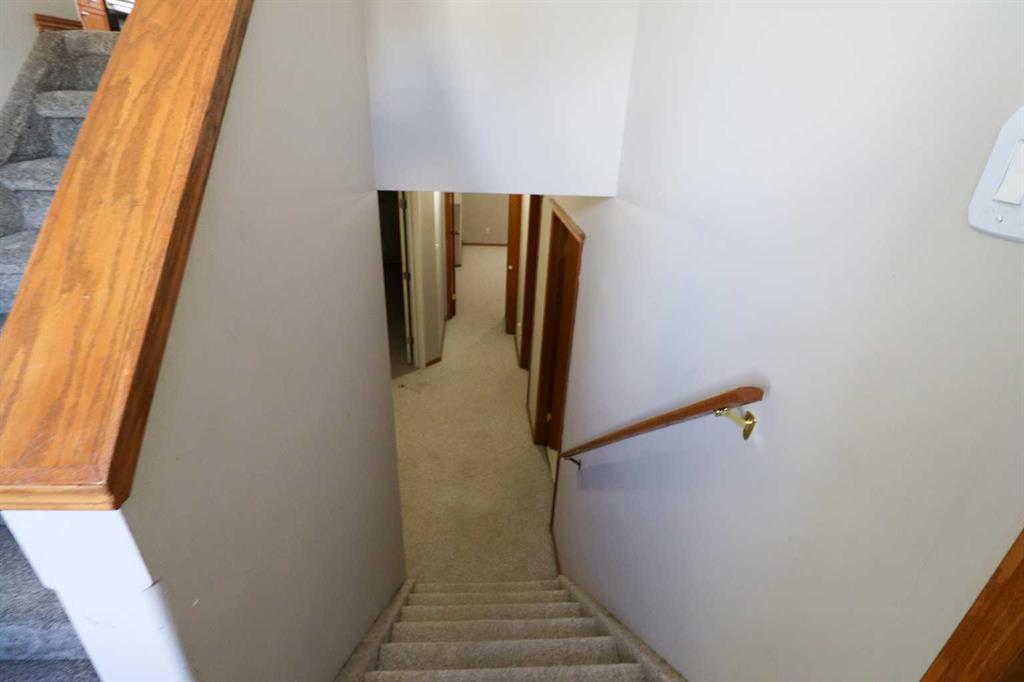 Picture of 210 Chilcotin Road W, Lethbridge Real Estate Listing