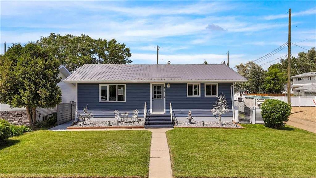 Picture of 401 15 Street E, Drumheller Real Estate Listing