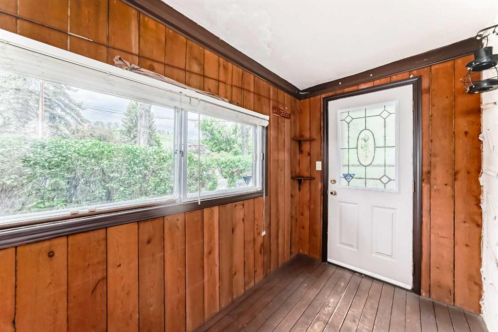 Picture of 85 Elma Street W, Okotoks Real Estate Listing