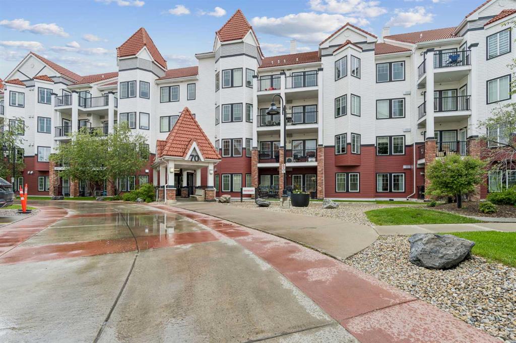 Picture of 216, 70 Royal Oak Plaza NW, Calgary Real Estate Listing