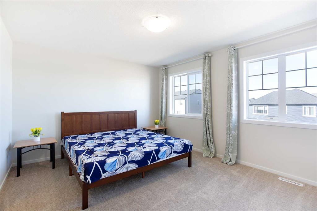 Picture of 673 Windrow Manor SW, Airdrie Real Estate Listing